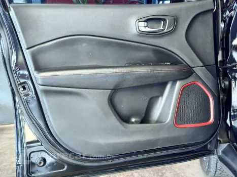 COMPASS 2.0 16V DIESEL TRAILHAWK 4X4 AUTOMÁTICO