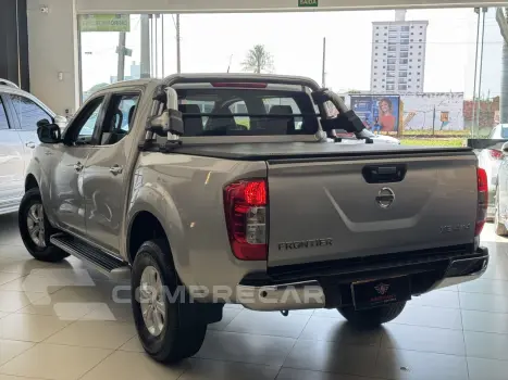 Frontier 2.3 16V XE 4X4 CABINE DUPLA BI-TURBO DIESEL AUTOMÁT