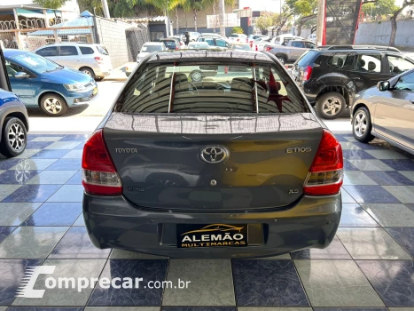 ETIOS 1.5 XS Sedan 16V