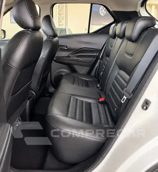 KICKS ADVANCE CVT