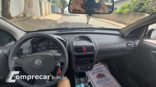 CORSA 1.4 MPFI Maxx Sedan 8V