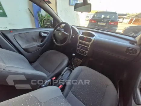 CORSA 1.4 MPFI Premium Sedan 8V