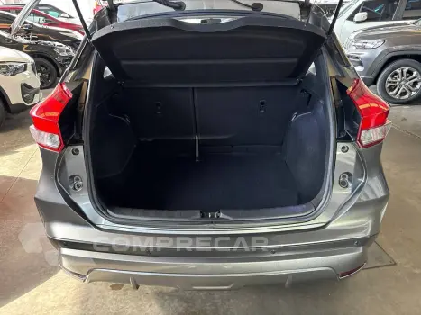 KICKS Active 1.6 16V Flex Aut.