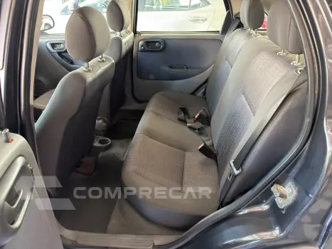 CORSA 1.0 MPFI Maxx Sedan 8V