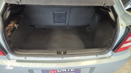 ASTRA 2.0 MPFI Advantage 8V