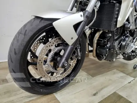 F 800 R ABS