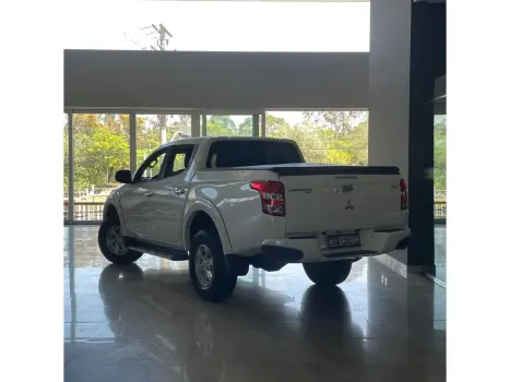 L200 TRITON 2.4 16V TURBO DIESEL SPORT HPE CD 4P 4X4 AUTOMÁT