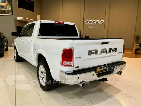 1500 5.7 V8 CLASSIC LARAMIE CABINE DUPLA 4X4 AUTOMÁTICO