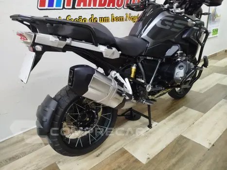 R 1250 GS TRIPLE BLACK