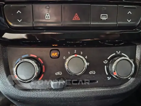 Kwid 1.0 12V Sce Flex Outsider Manual
