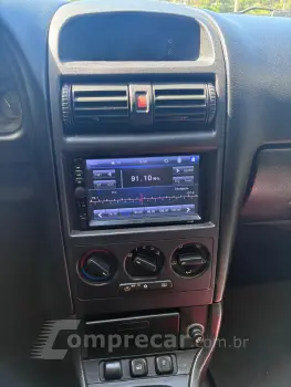 ASTRA 2.0 MPFI Sedan 8V