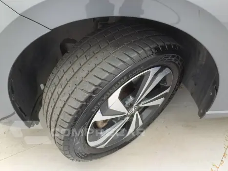 VIRTUS 1.0 12V 200 TSI COMFORTLINE FLEX AUTOMÁTICO