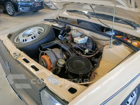 Gol BX 1.6 Álcool