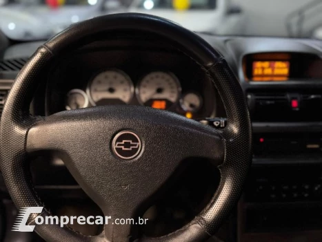 ASTRA HATCH - 2.0 MPFI ADVANTAGE 8V 4P MANUAL