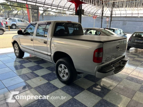 S10 2.4 MPFI DLX 4X2 CD 8V
