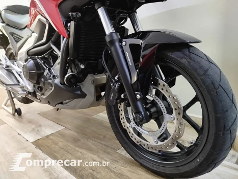 NC 750X 700 cc