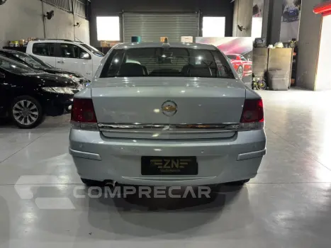 VECTRA 2.0 MPFI ELEGANCE 8V 140CV FLEX 4P AUTOMÁTICO