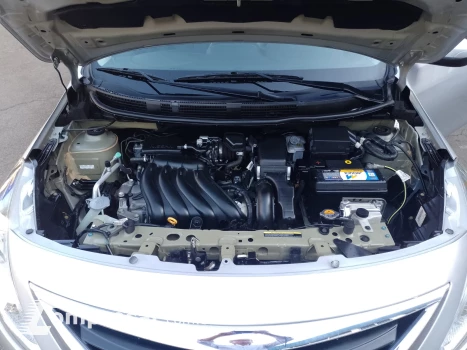 Versa 1.6 16V V-Drive Plus CVT (Flex)