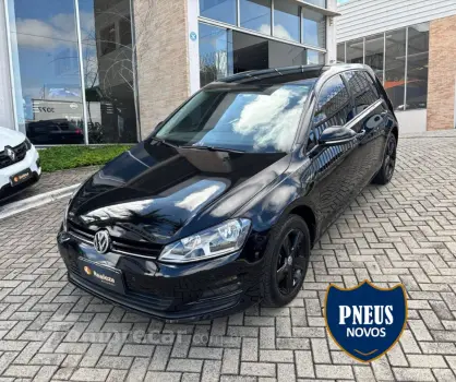 Volkswagen Golf Comfortline 1.0 TSI Total Flex Mec. 4 portas