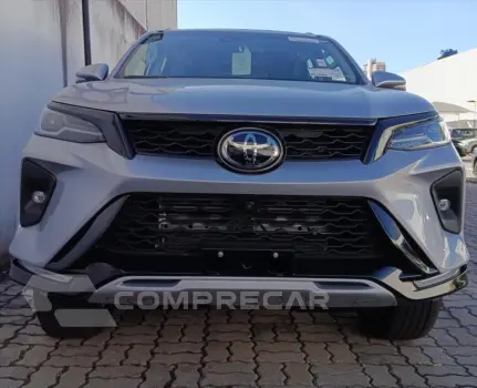 HILUX SW4 2.8 D-4D TURBO DIESEL SRX PLATINUM 7L 4