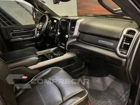 3500 6.7 I6 LARAMIE NIGHT EDITION CABINE DUPLA 4X4 TURBO DIE