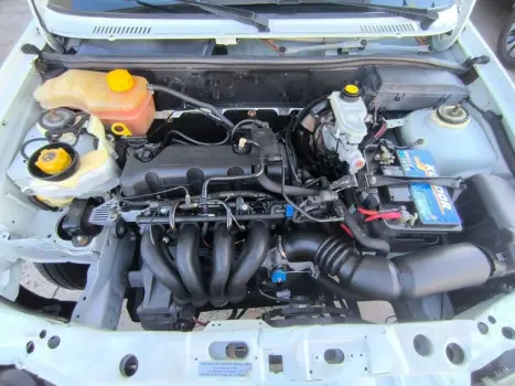 Courier 1.6 L/ 1.6 Flex