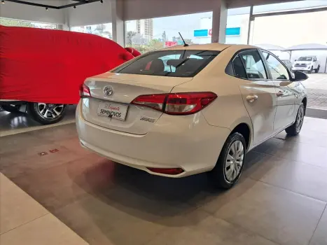 YARIS 1.5 16V FLEX SEDAN XL LIVE MULTIDRIVE