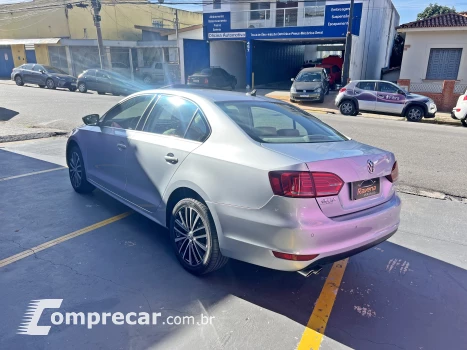JETTA 2.0 TSI Highline 211cv