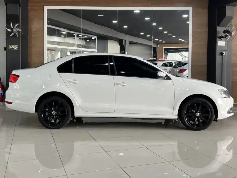 JETTA 2.0 COMFORTLINE 120CV FLEX 4P TIPTRONIC