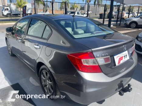 Civic 1.8 16V 4P EXS AUTOMÁTICO