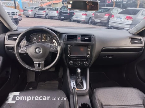 Jetta 2.0 Comfortline Flex 4P Tiptronic
