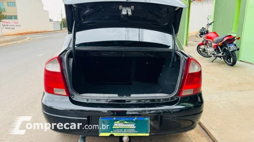 CORSA 1.8 MPFI Maxx Sedan 8V