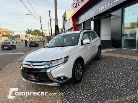 OUTLANDER 2.2 MIVEC DI-D DIESEL HPE-S AWD AUTOMÁTICO