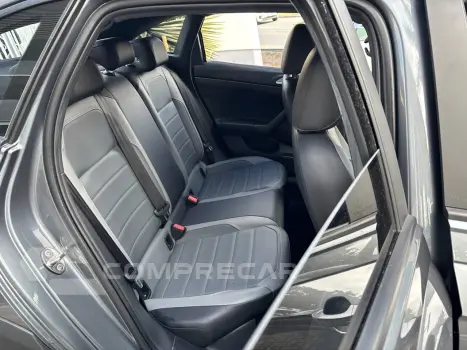 Nivus Highline 1.0 200 TSI Flex Aut.