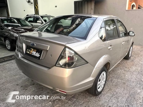 FIESTA 1.6 MPI Class Sedan 8V
