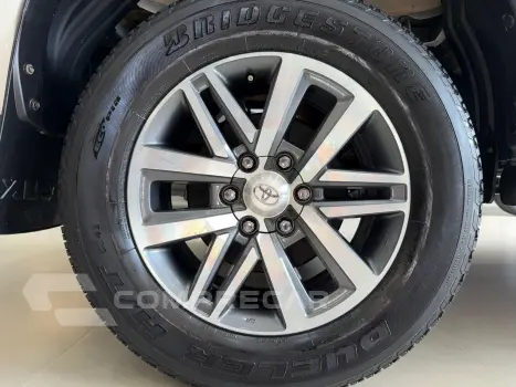 HILUX 2.8 D-4d Turbo CD SRX 4X4