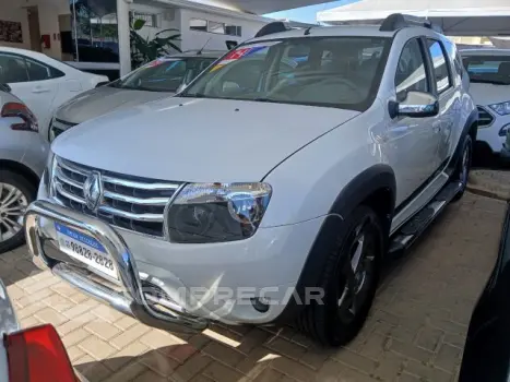 Renault DUSTER - 2.0 DYNAMIQUE 4X2 16V 4P AUTOMÁTICO 4 portas