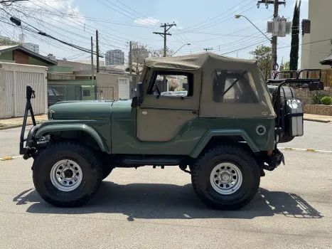 JEEP 2.6 6 Cilindros 12V