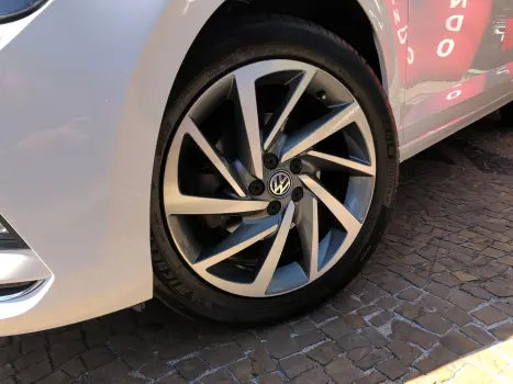 Virtus 1.0 200 Tsi Highline Automático