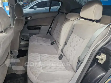 VECTRA 2.0 MPFI ELEGANCE 8V FLEX 4P MANUAL