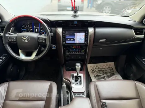 HILUX SW4 2.8 D-4d Turbo SRX 7L 4X4