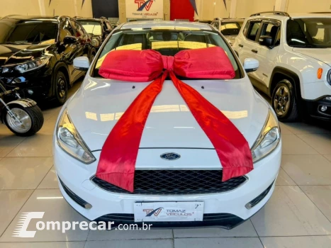 FORD FOCUS 2.0 SE Fastback 16V 4 portas