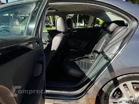 JETTA Highline 2.0 TSI 16V 4p Tiptronic