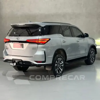 Hilux SW4 SRX Plat. 4x4 2.8 TB Die. Aut.