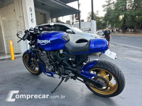 Trophy 1200