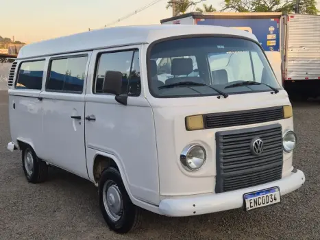 Kombi 1.4 FLEX STD LOTAÇÃO 12 LUGARES