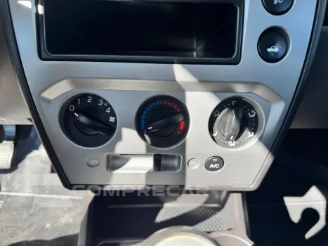 FIESTA 1.6 Rocam SE Sedan 8V