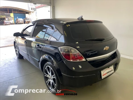 VECTRA 2.0 MPFI GT HATCH 8V FLEX 4P MANUAL