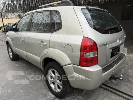 TUCSON 2.0 MPFI GL 16V 142CV 2WD GASOLINA 4P AUTOMÁTICO