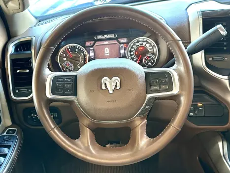 3500 6.7 I6 TURBO DIESEL LARAMIE CD 4X4 AUTOMÁTICO